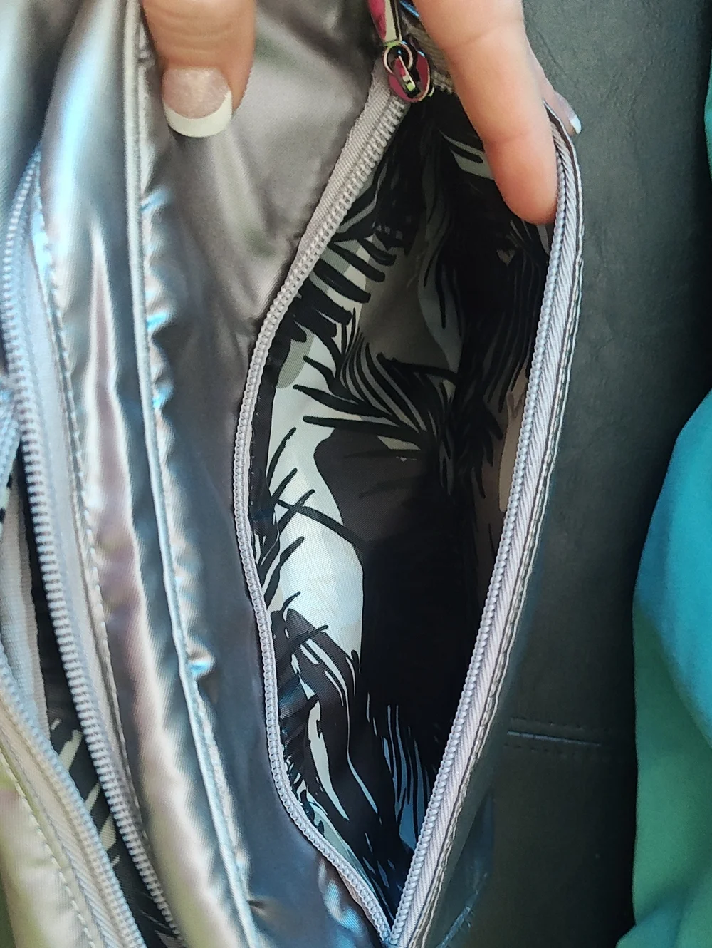 NWT Lug Carousel XL Metallic Pearl